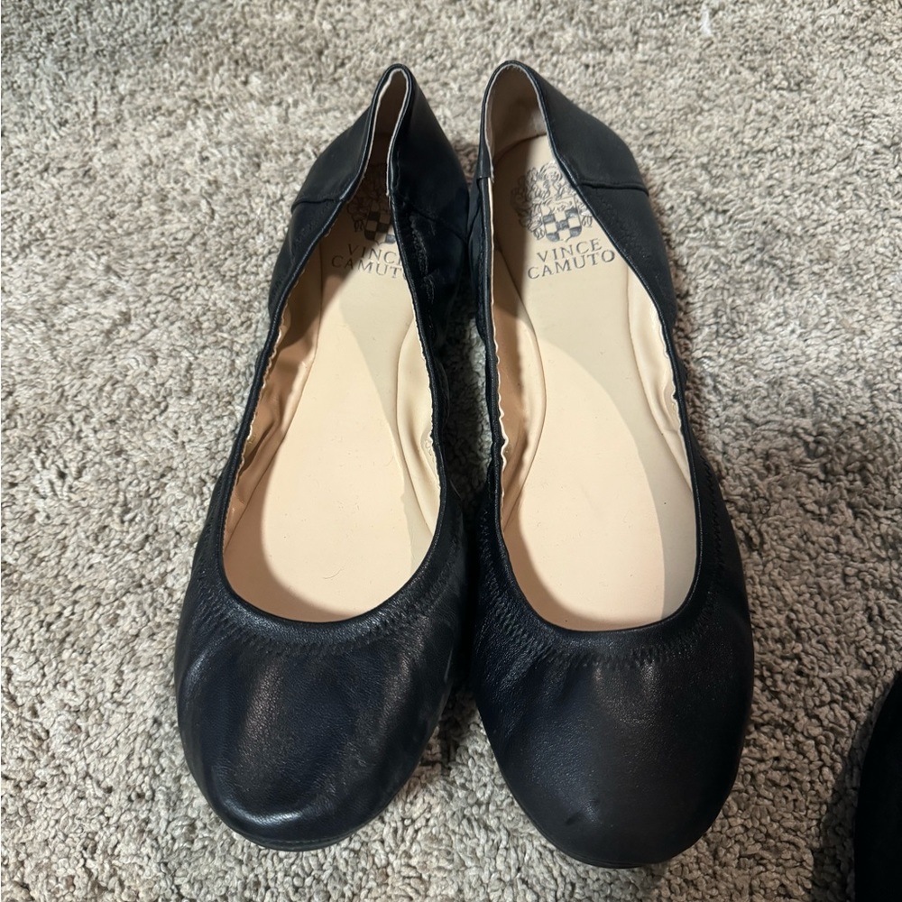 Black dress shoes